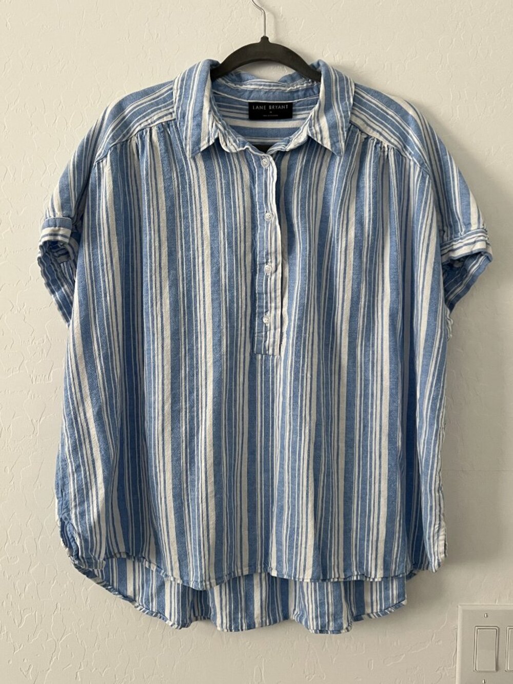 Lane Bryant Women Size 18 Blue White Striped Linen Blend Short Sleeve Button Up